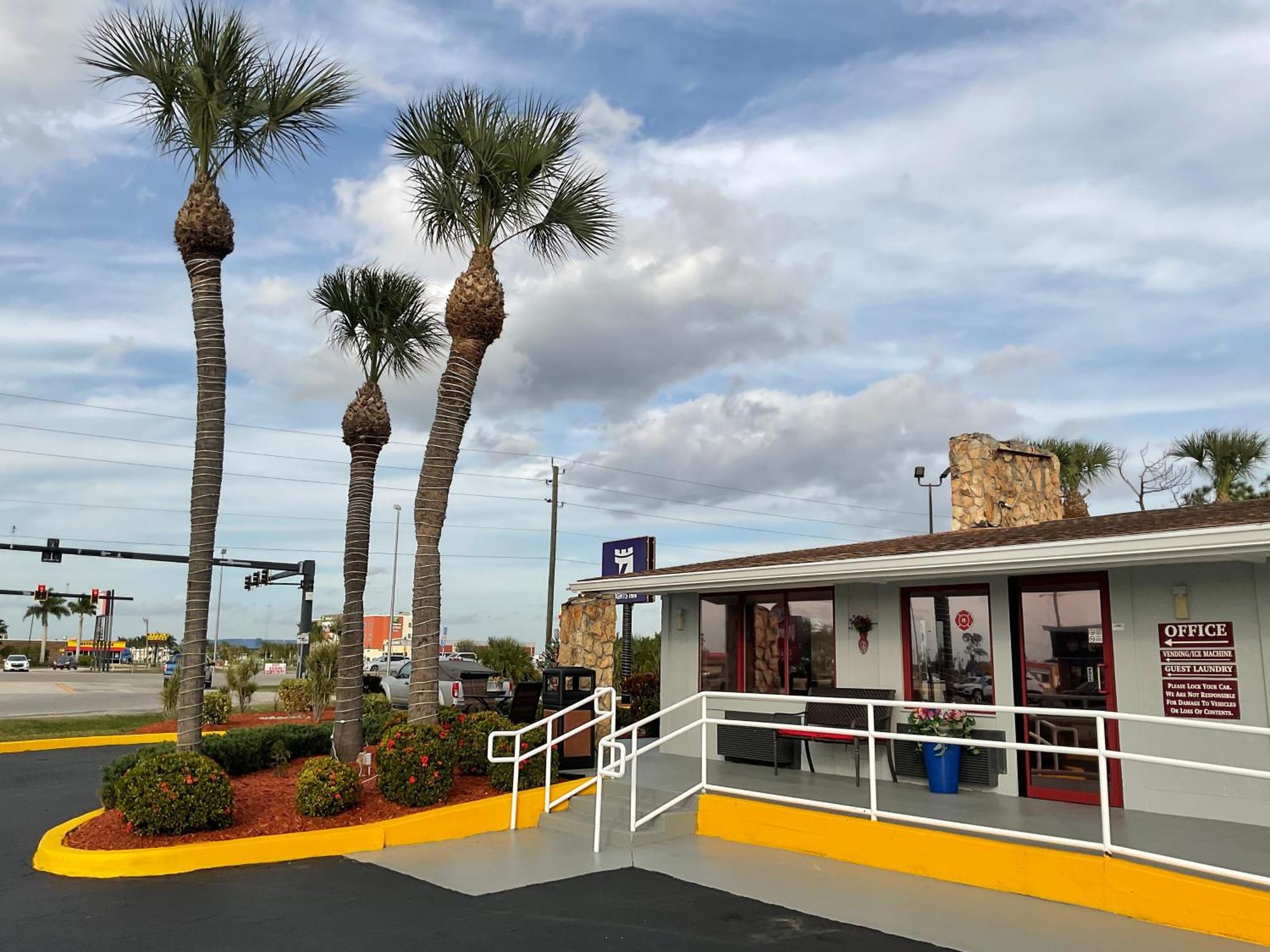 Knights Inn Punta Gorda Esterno foto