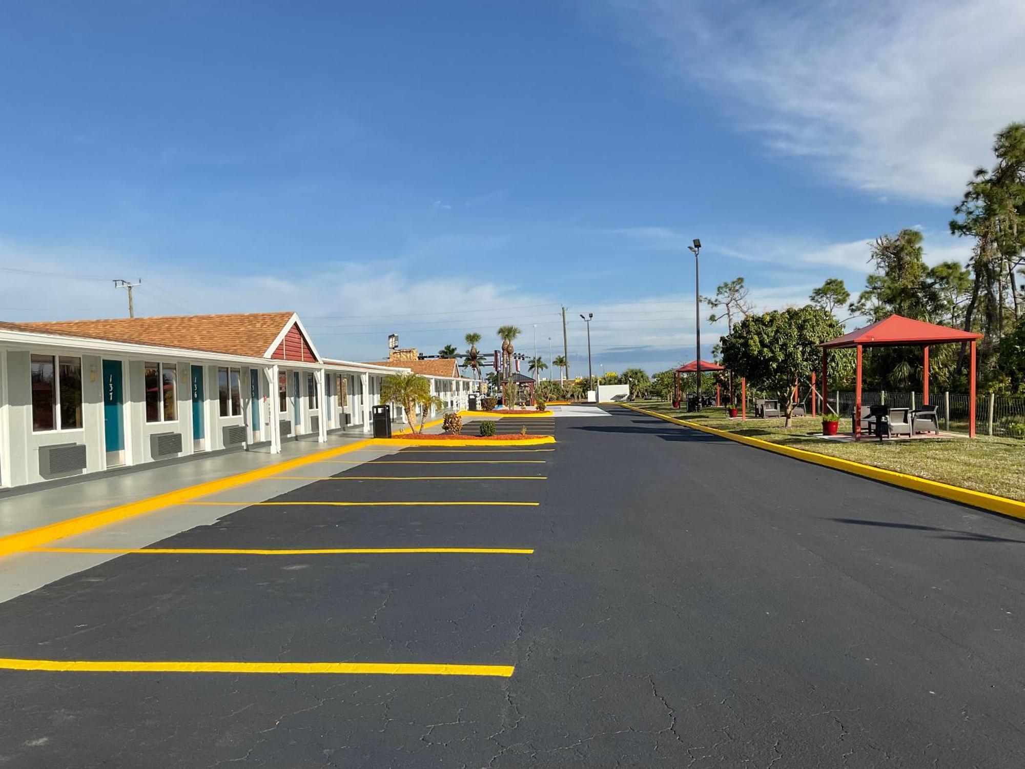 Knights Inn Punta Gorda Esterno foto